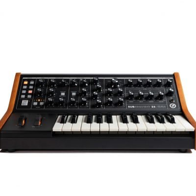 MOOG Subsequent 25 Synth