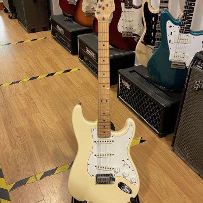Fender Stratocaster Made In USA 40th Anniversary